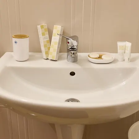 Tiare' Bed & Breakfast 3*